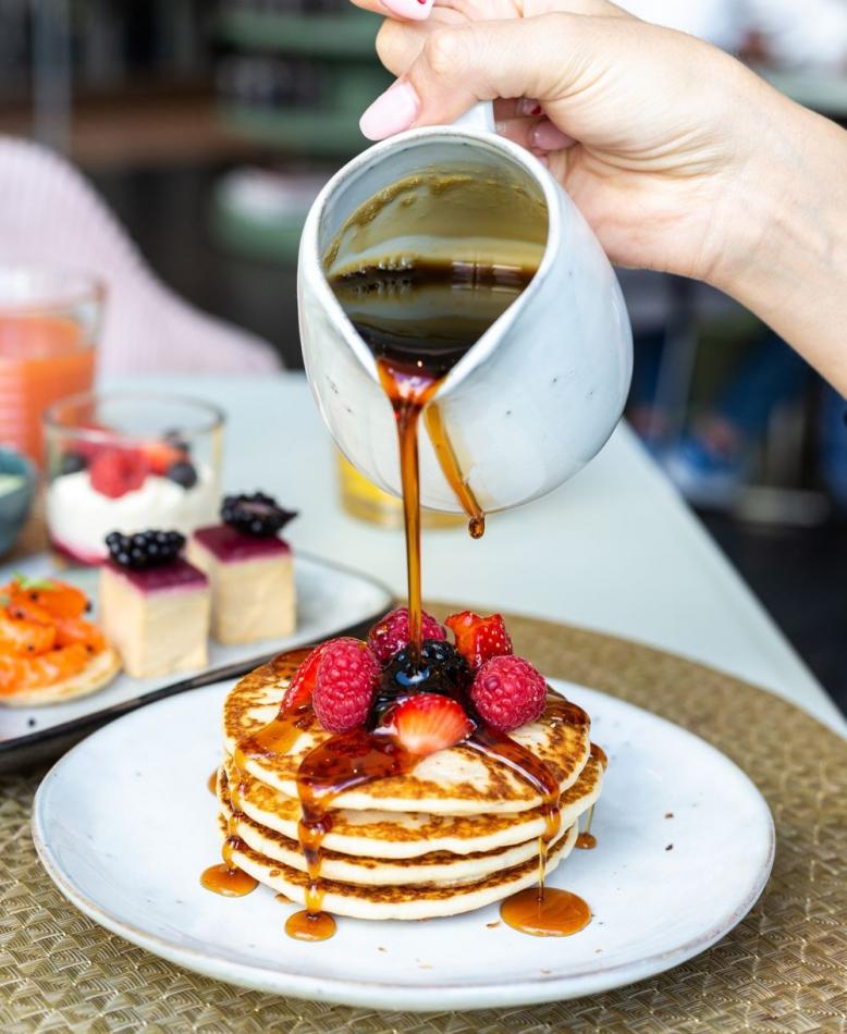 Pancakes aux fruits rouges